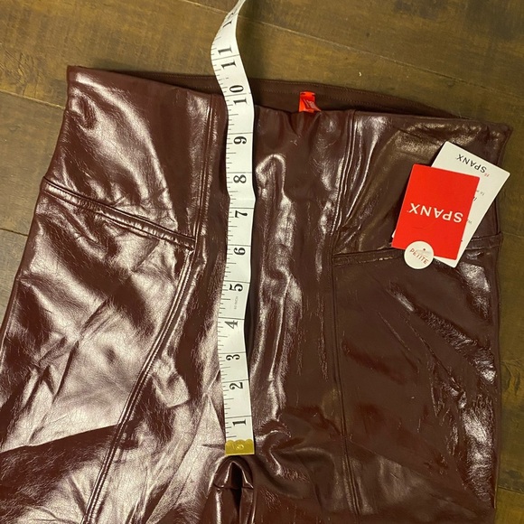 Spanx Faux Patent leather leggings - Picture 7 of 13